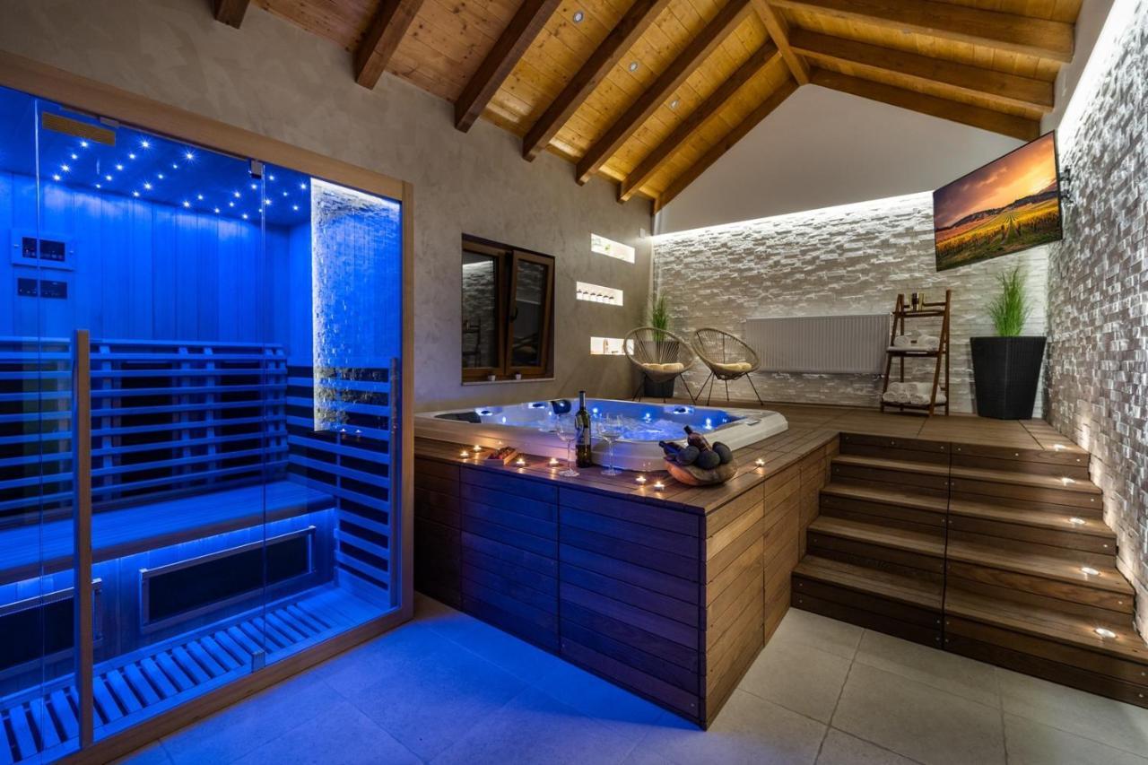 New! Promina Luxury Villa With 72Sqm Heated Pool, Jacuzzi, Infrared Sauna, Tennis Court, Media Room Bogatić Eksteriør bilde