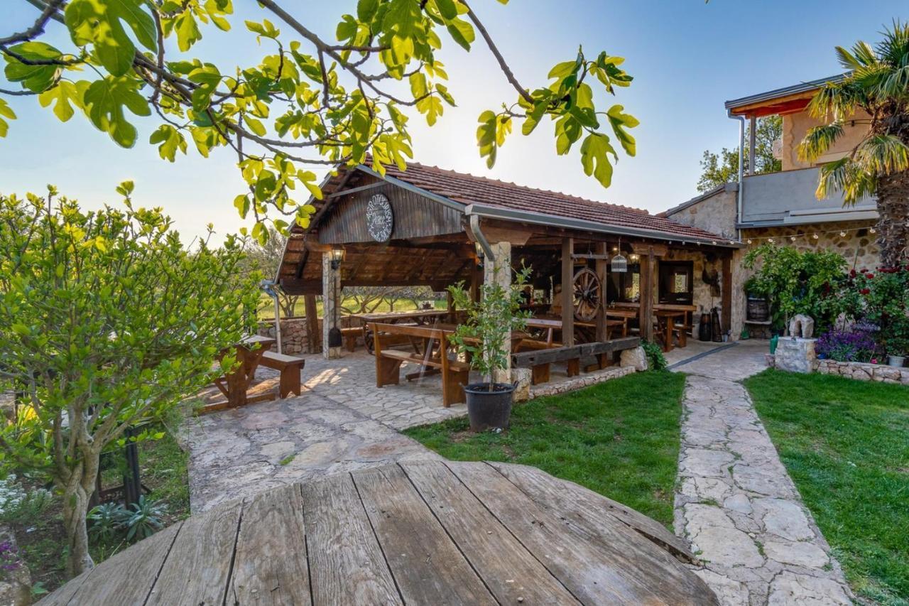 New! Promina Luxury Villa With 72Sqm Heated Pool, Jacuzzi, Infrared Sauna, Tennis Court, Media Room Bogatić Eksteriør bilde